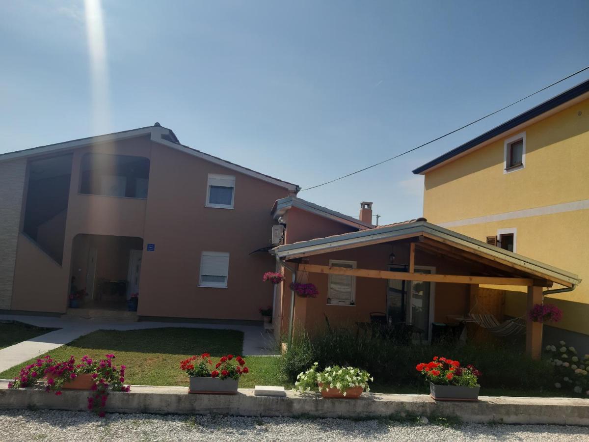 Dora * Porec