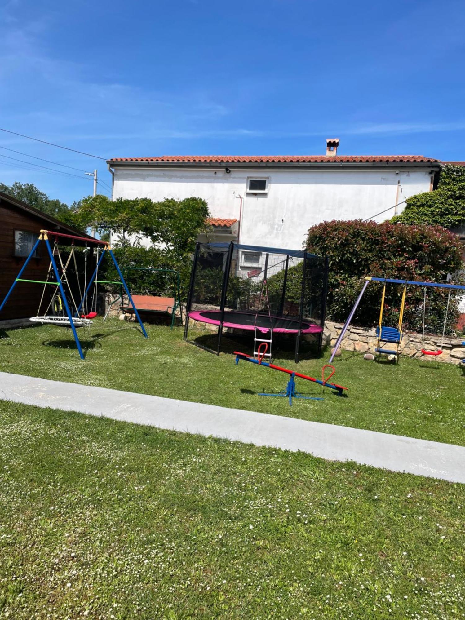 Apartman Dora *